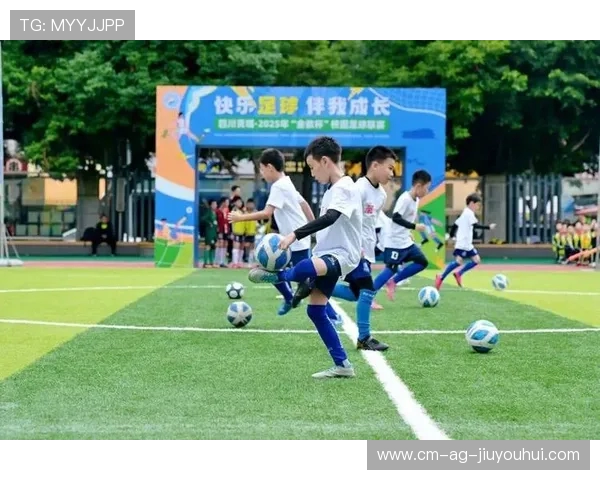 三至六年级校园足球联赛激发学生合作精神与运动热情全面成长助力